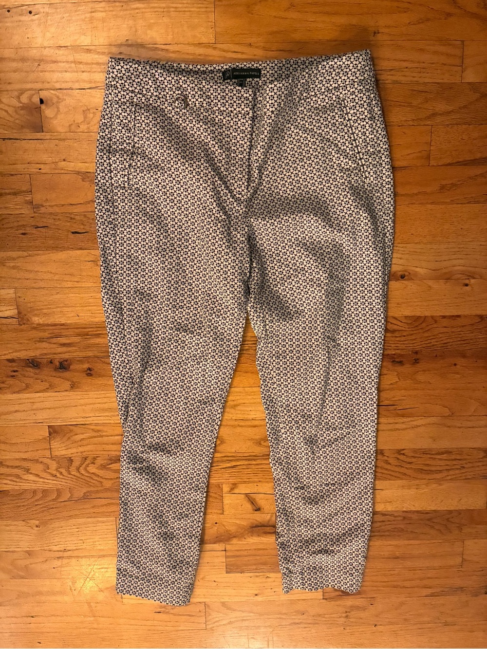 Adrianna Papell Navy & White Printed Capris
